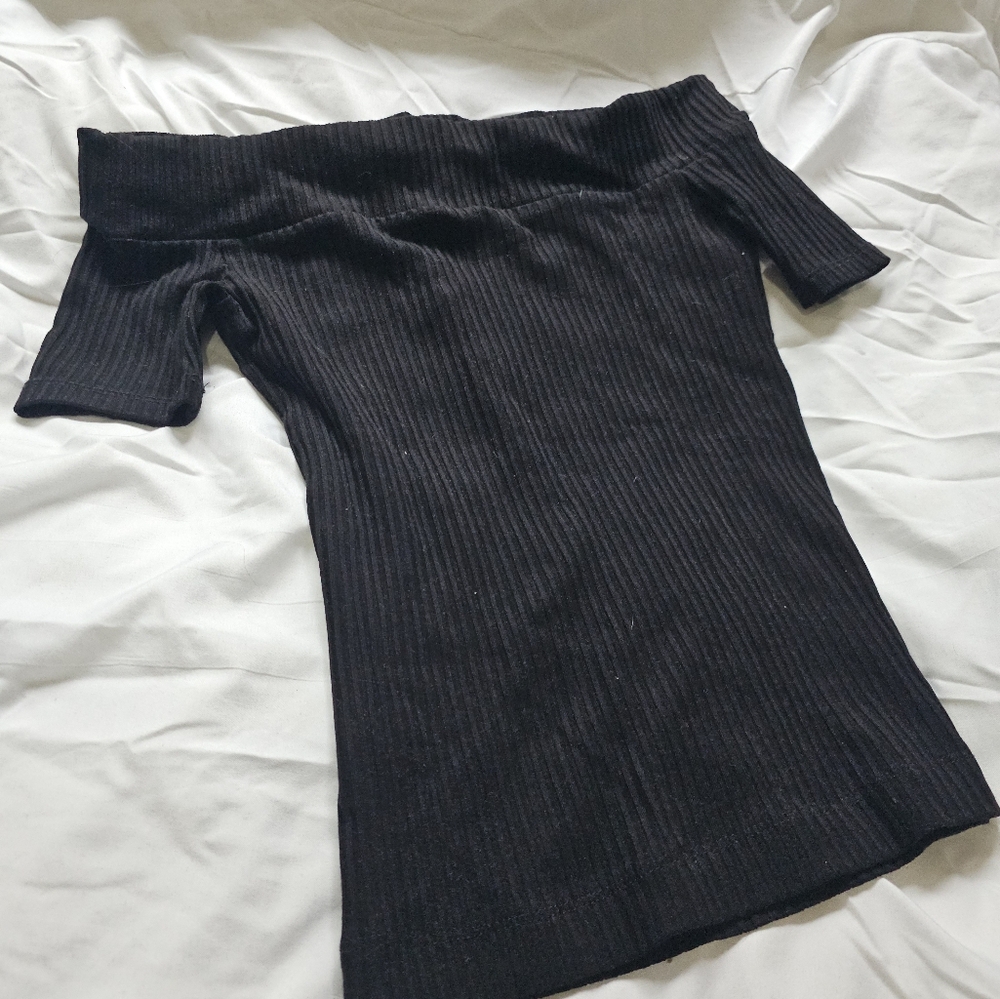 Aritzia Wilfred 'Tournesol' Off-Shoulder Top